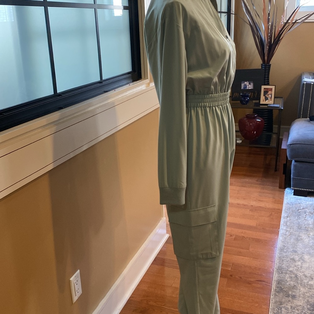 Steve Madden Sage Jumpsuit. Sz Small. NWT - Picture 5 of 6